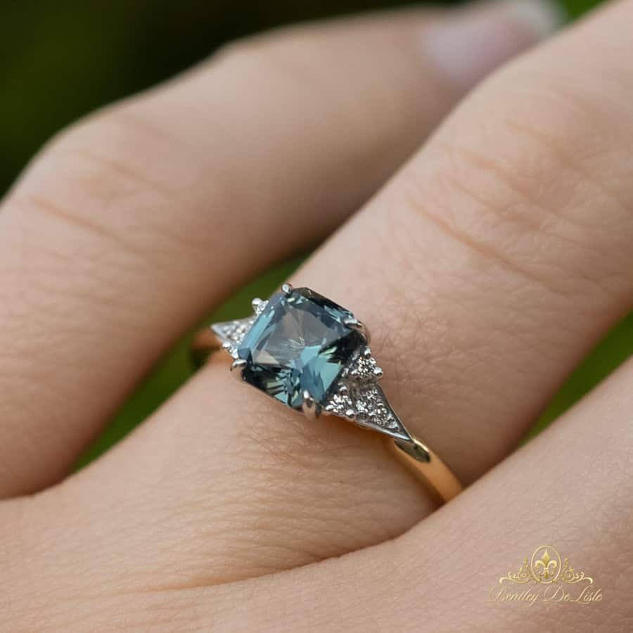 Vintage teal sapphire ring cheap